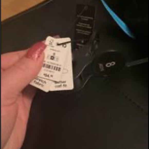 brand new ardene waterproof size 8 heeled boots - Picture 2 of 3